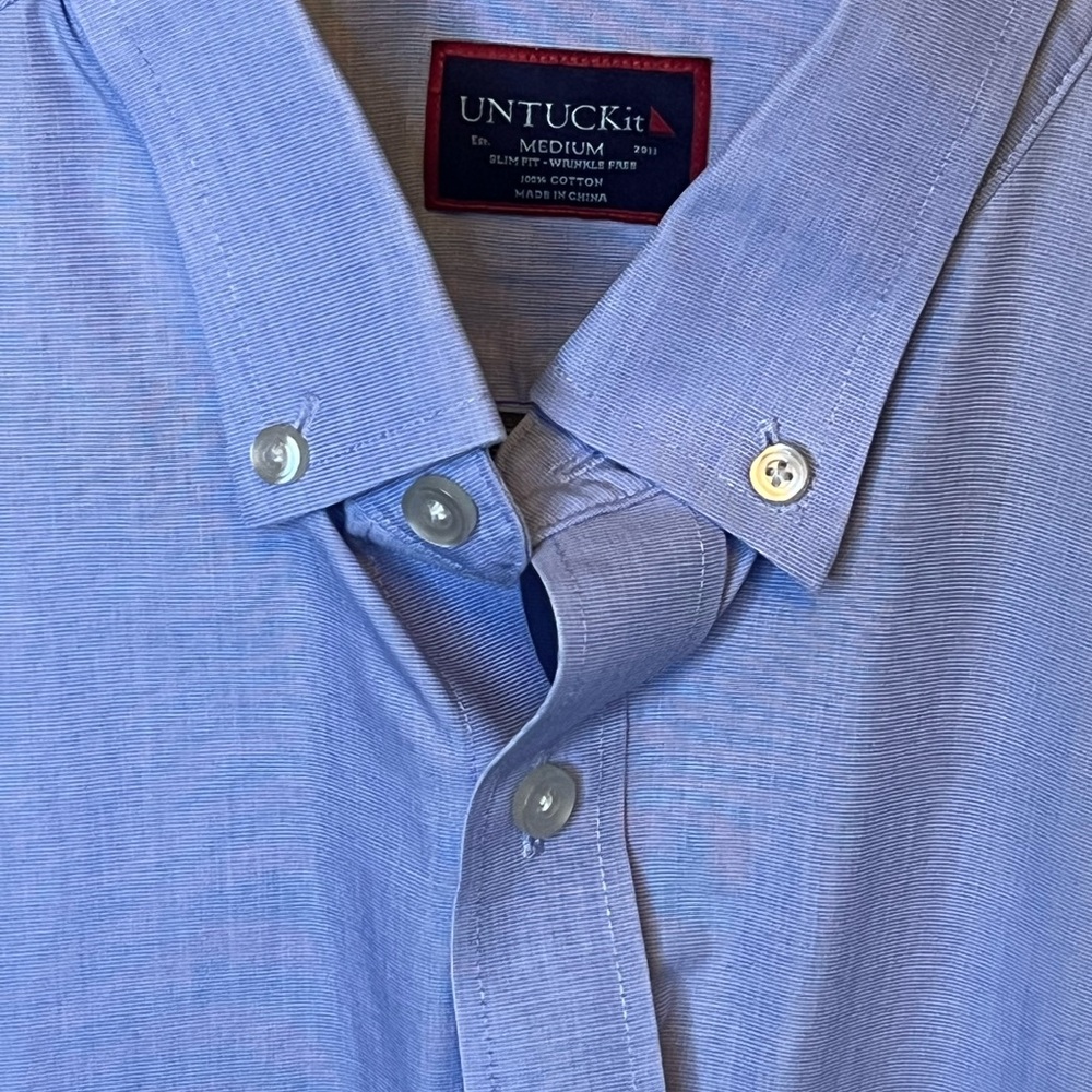 Men’s UNTUCKit medium